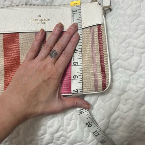 Kate Spade Leila Striped Canvas Triple
Gusset Crossbody White Pink red stripes - Picture 4 of 16